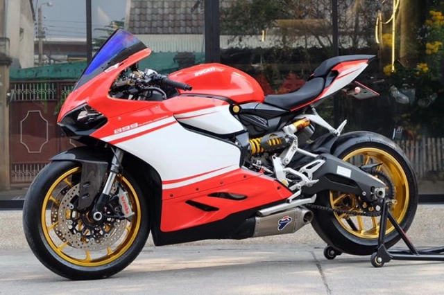 Ducati panigale 899 độ siêu ngầu và đầy hấp dẫn với phong cách superleggera - 8