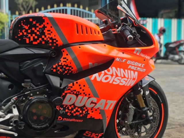 Ducati panigale 899 độ tươi rói trong tông màu cam neon đến từ tt bigbike design - 1