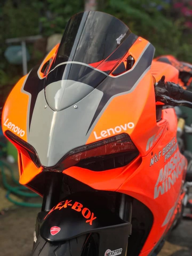 Ducati panigale 899 độ tươi rói trong tông màu cam neon đến từ tt bigbike design - 3