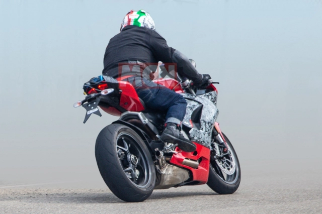 Ducati panigale 959 2020 mới lộ diện thử nghiệm tại châu âu - 4