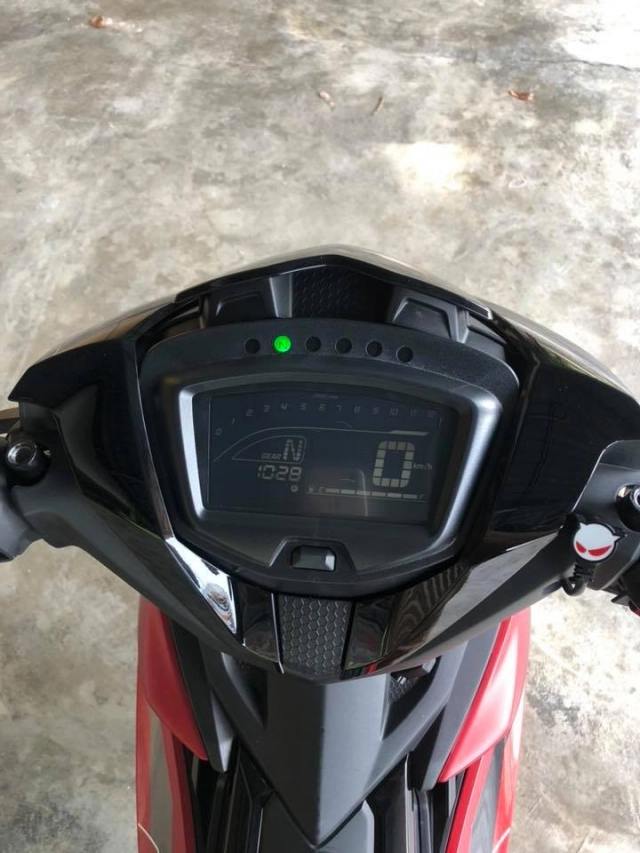 Exciter 150 độ cực độc với dàn chân nhỏ xíu của biker nước bạn - 4