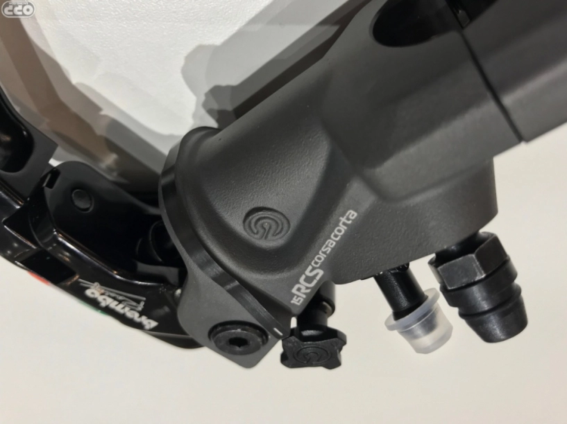 Xuất hiện brembo corsa corta phiên bản rcs 1517 - 7