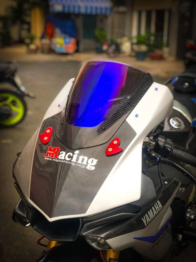 Yamaha r1m độ hoàn hảo với phong cách racing đón noel của biker việt - 5
