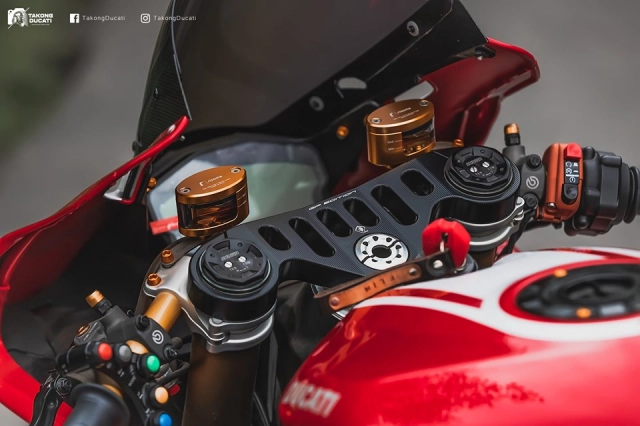 Ducati panigale 899 độ đỉnh điểm với công nghệ đồ chơi cao cấp - 5