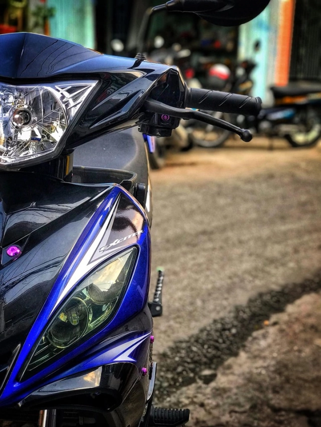 Exciter 135 độ đậm chất chơi với phong cách đi lùi thời đại - 4