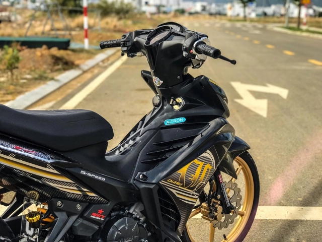 Exciter 135 độ thước tha hơn trong bộ trang phục mang phong cách malay - 3