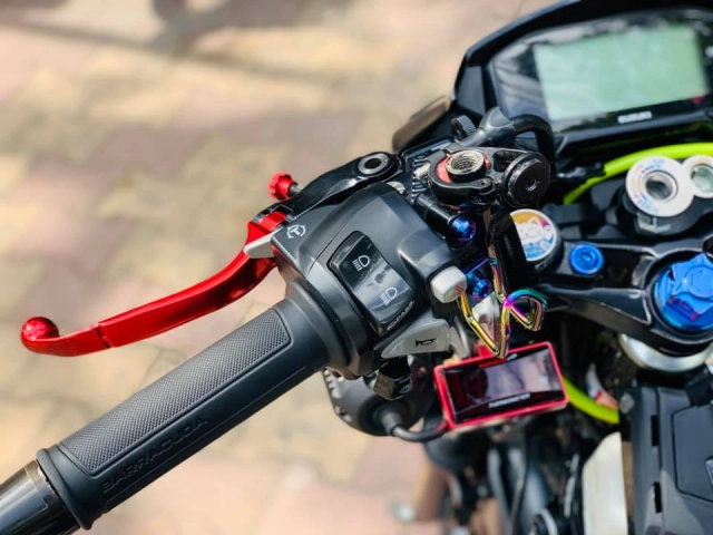 Raider 150 độ siêu bắt mắt với gói phụ kiện hàng hiệu - 4