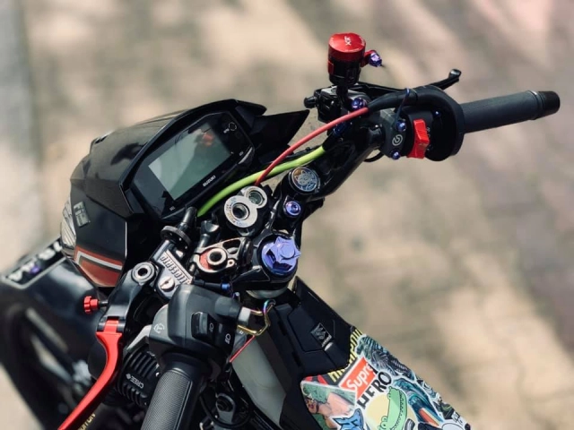 Raider 150 độ siêu bắt mắt với gói phụ kiện hàng hiệu - 5