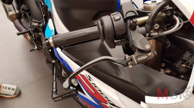 Soi chi tiết bmw s1000rr official bike motogp tại thái lan - 3