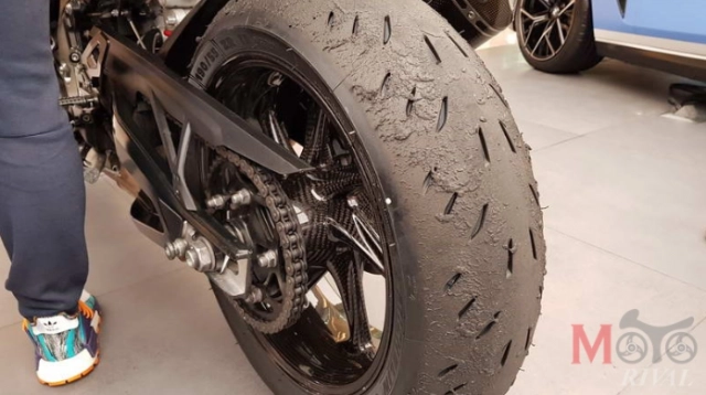 Soi chi tiết bmw s1000rr official bike motogp tại thái lan - 9