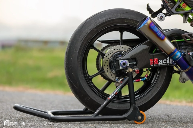 Suzuki gsx-r1000 độ thêm đôi cánh với diện mạo chuẩn phong cách đường đua - 13