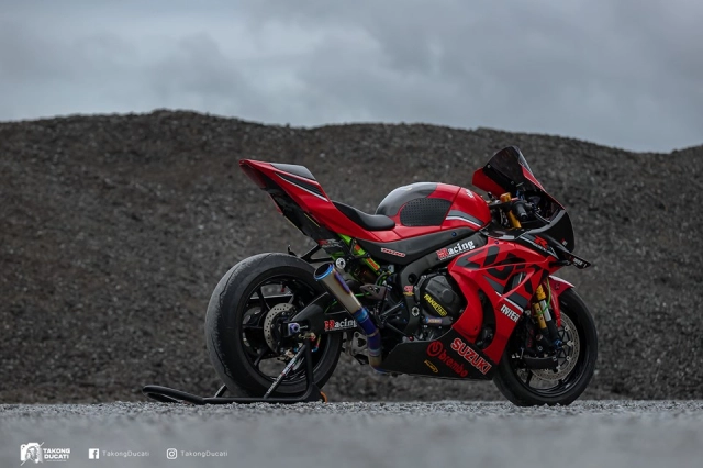 Suzuki gsx-r1000 độ thêm đôi cánh với diện mạo chuẩn phong cách đường đua - 16