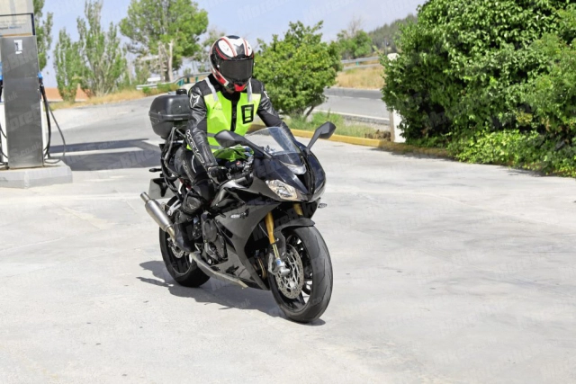 Triumph daytona 765 mới sẽ ra mắt vào ngày 23 tháng 8 với giá dưới 400 triệu vnd - 3
