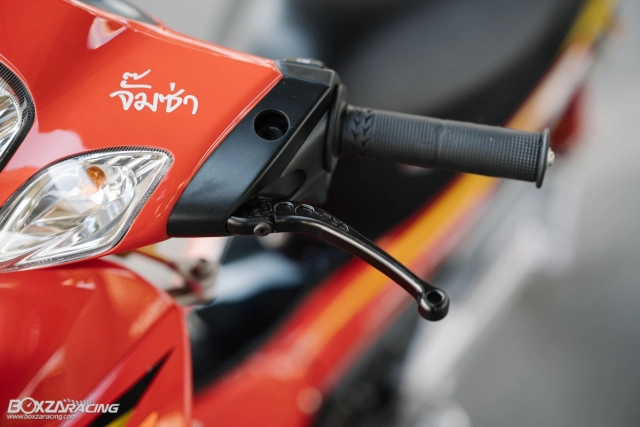 Wave 125 độ dàn chân quá đỉnh khiến người xem lịm tim - 5