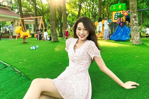 Hoa hậu đỗ thị hà gái quê chân lấm tay bùn giờ là mỹ nhân sang chảnh muôn váy áo - 22