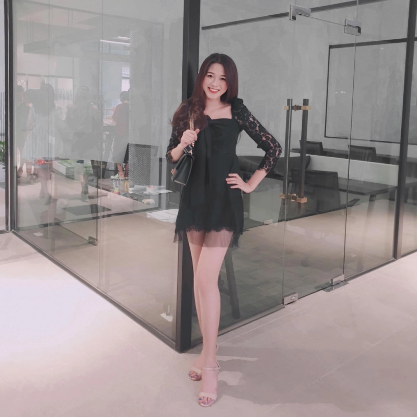 Hoa hậu đỗ thị hà gái quê chân lấm tay bùn giờ là mỹ nhân sang chảnh muôn váy áo - 25