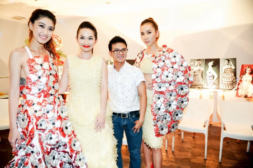 Kim hiền tự tin diễn thời trang với váy bao cao su - 15