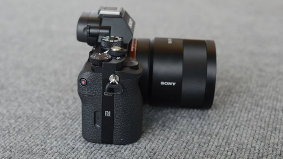 Đánh giá sony a7r theo techrada - 7