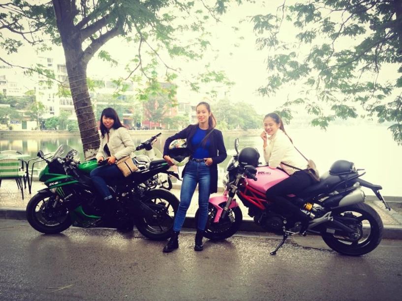 Ba nữ biker 9x sở hữu mô tô khủng cùng hội tụ tại hà nội - 1