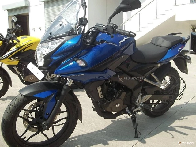 Bajaj pulsar 200 ss bất ngờ xuất hiện tại đông nam á - 3