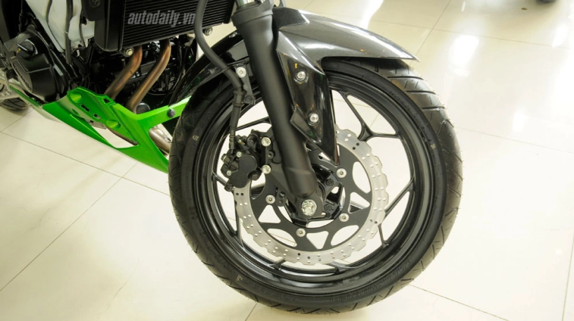 Cận cảnh kawasaki z250 2015 mẫu xe sắp được bán chính hãng tại vn - 6