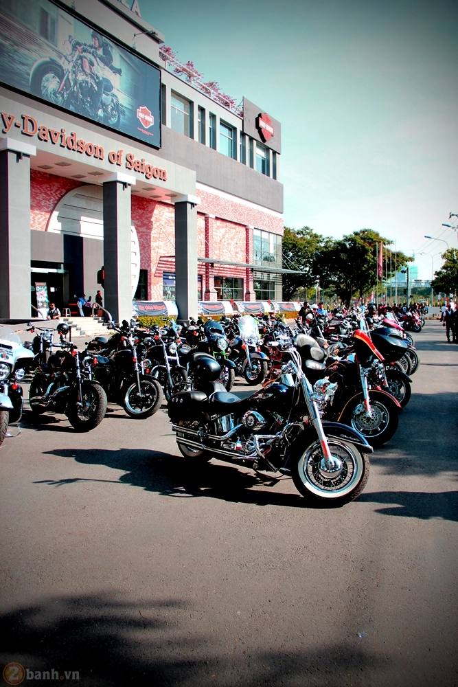 Đoàn motor diễu hành tại sài gòn trong ngày bế mạc bike week 2014 - 2