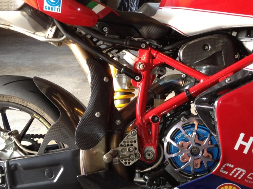 Ducati 999 sức mạnh từ thuở khai sinh - 7