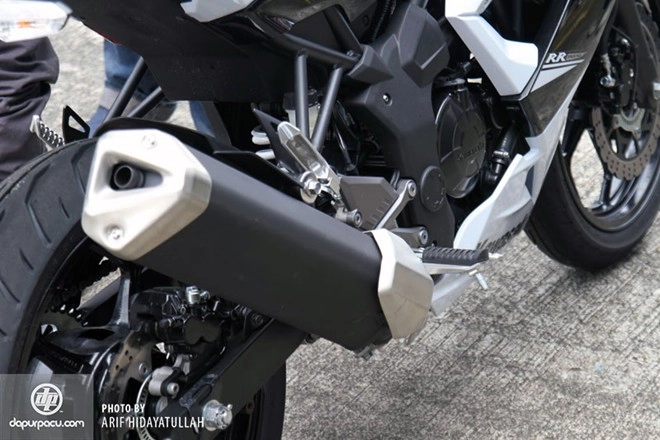 Kawasaki giới thiệu sportbike ninja rr mono 250cc - 9