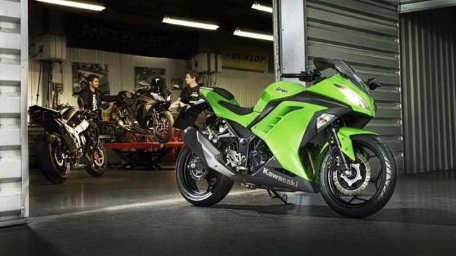 Kawasaki ninja 300 ra mắt tại indonesia với giá 137 triệu đồng - 1