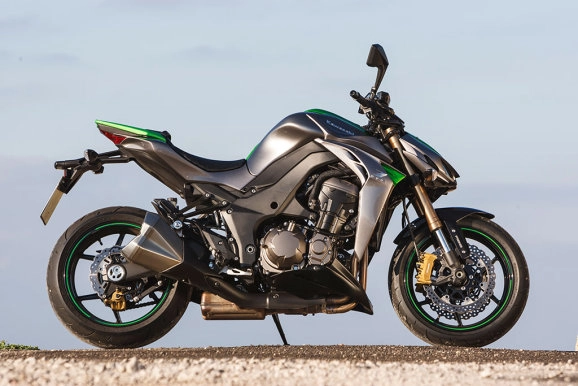 Kawasaki z1000 đua với honda cb1000r yamaha fz1 xe nào thắng - 9