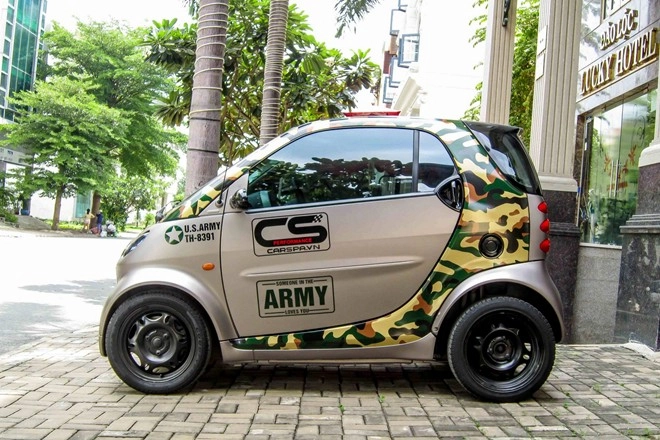 Smart fortwo độ họa tiết camo độc đáo ở sài gòn - 3