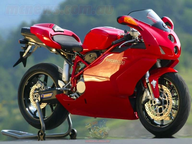 Sức mạnh của ducati 999 - 1