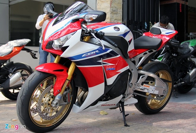 Superbike honda cbr1000rr sp đầu tiên tại việt nam - 2