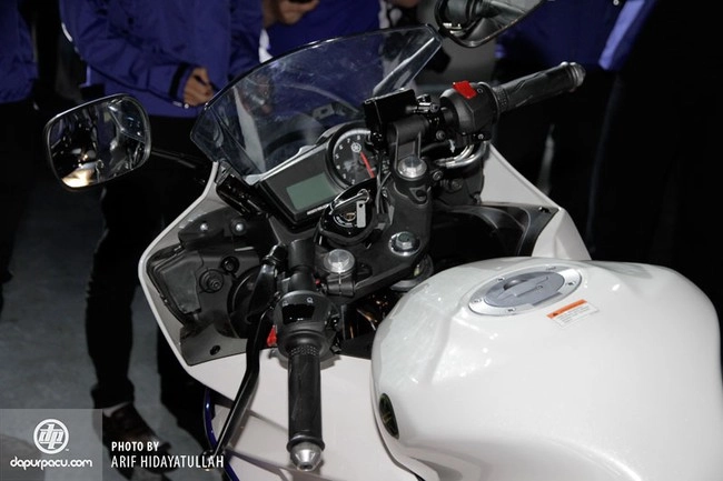 Yamaha r15 20 2014 cực kì hút khách tại indonesia - 12