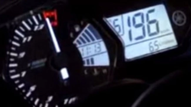 Yamaha r25 đạt vận tốc tối đa gần 200 kmh - 1