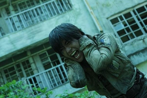 7 điểm giống và khác giữa attack on titan bản gốc và chuyển thể - 2