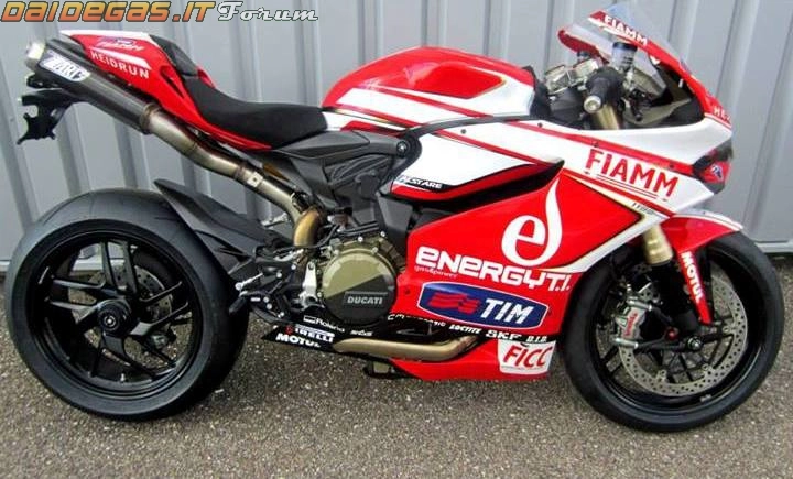 Ấn tượng với ducati 1199 panigale pô đút đít - 1