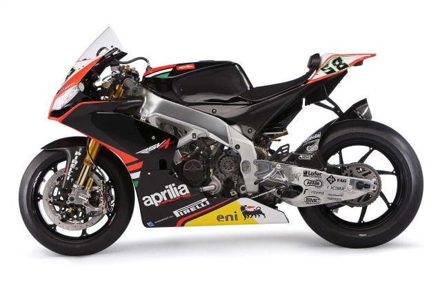 Aprilia rsv4 đổ 300 ngàn xăng chạy khoảng 100km thì dắt bộ - 7