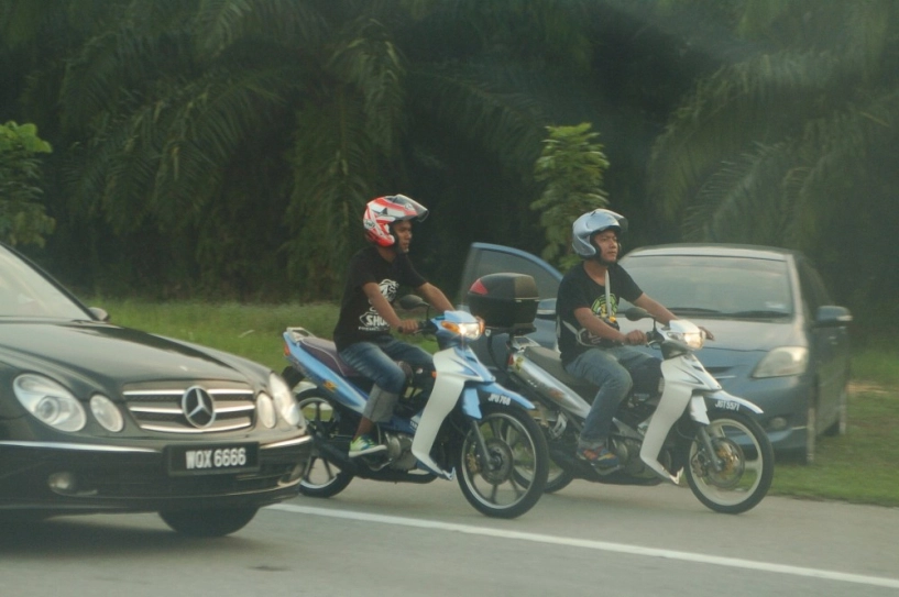 Bắt gặp khá nhiều exciter và pkl đi xem moto gp tại sepang - 6