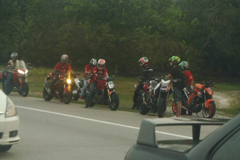 Bắt gặp khá nhiều exciter và pkl đi xem moto gp tại sepang - 18