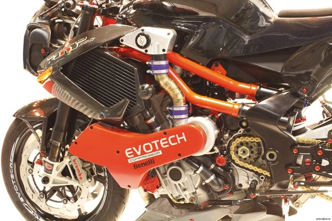Benelli tnt tornado 1130 với động cơ siêu nạp - 5