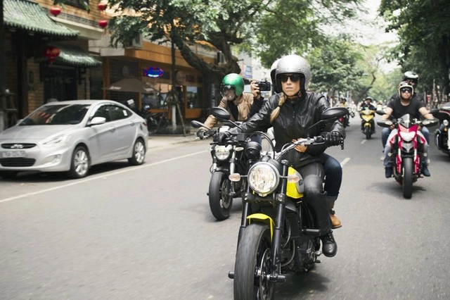 biker việt nam toàn dùng mô tô ba lô và đồng hồ mắc tiền biker mỹ - 8