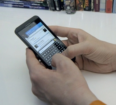 Blackberry z10 và những ứng dụng truyền thống của dâu đen - 3