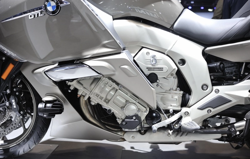 Bmw giới thiệu dòng mô tô touring k1600 gtl 2014 - 8