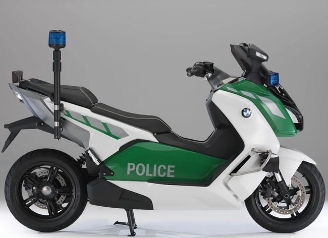 Bmw giới thiệu loạt moto dành cho cảnh sát - 2