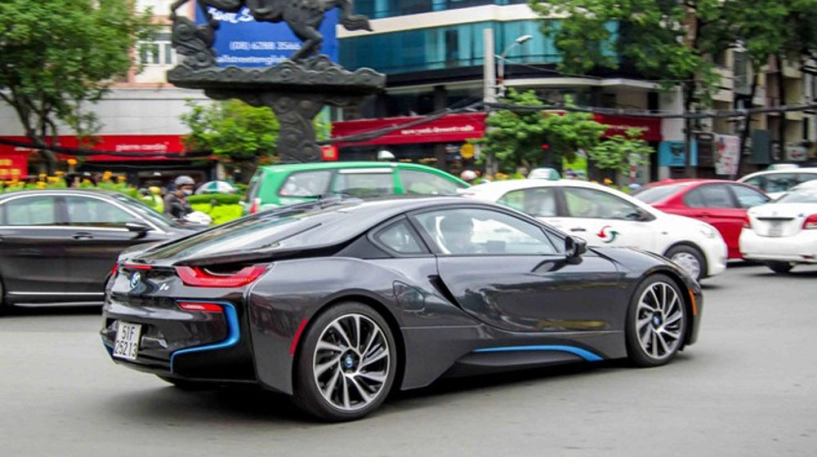 Bmw i8 của thiếu gia sài thành lần đầu xuống phố - 2