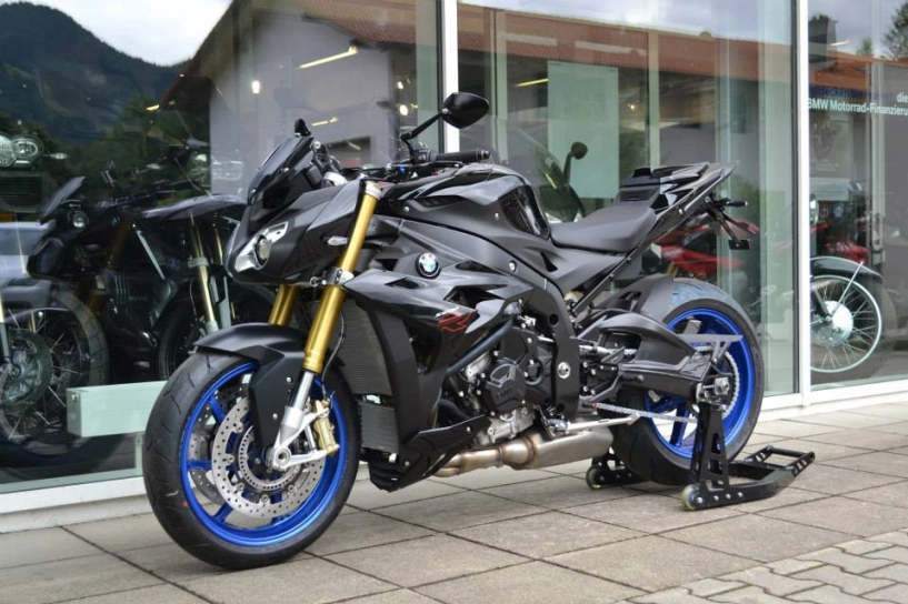 Bmw s1000r siêu ngầu với phiên bản độ từ đại lý - 1