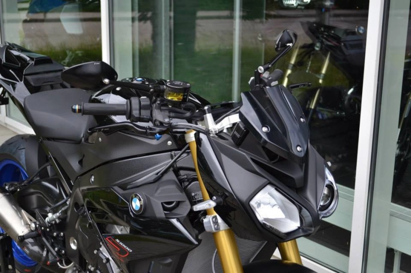 Bmw s1000r siêu ngầu với phiên bản độ từ đại lý - 2