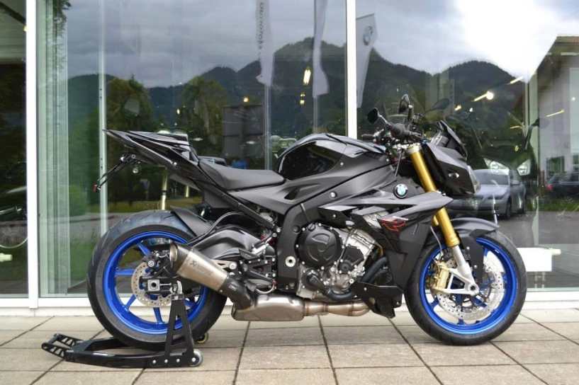 Bmw s1000r siêu ngầu với phiên bản độ từ đại lý - 12