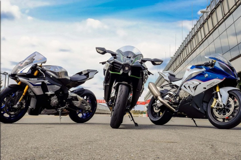 Bmw s1000rr hạ bệ ninja h2 r1 2015 ninja zx 14r một cách thuyết phục - 1